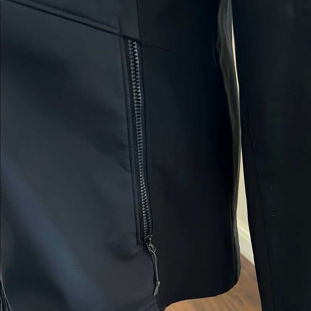 Under Armour Black Utility Jacket with Performance Fabric - Picture 2 of 7